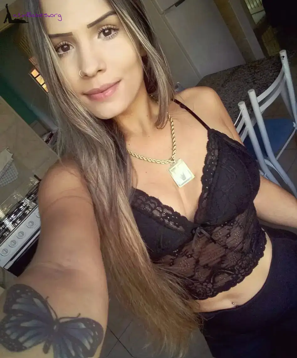 hot Brazilian girl