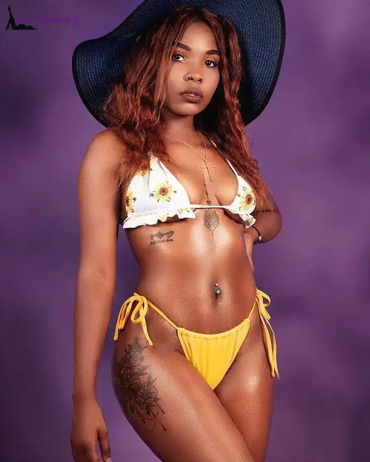 sexy Haitian babe photo